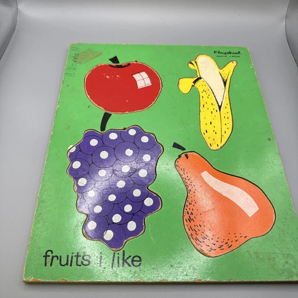 Vintage Wooden Tray Puzzle 1985 Playskool Favorite Fruits 4pc Apple Grape Banana